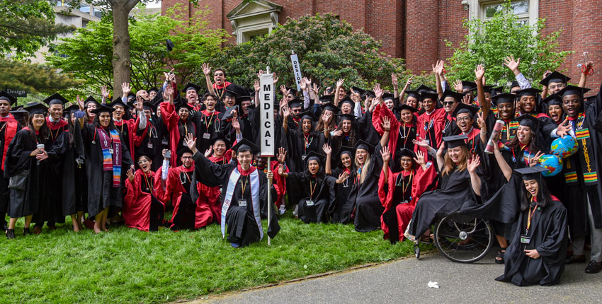 Class of 2022 graduates group shot