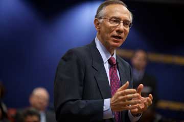 Harvey V. Fineberg, President of the Institute of Medicine, is HMS 2013 Class Day speaker. Image: Justin Ide/Harvard