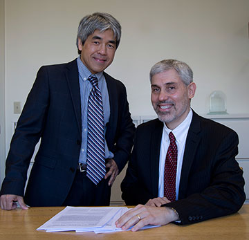Long Ngo and Edward Marcantonio. Image: James D. Dwyer, BIDMC Media Services