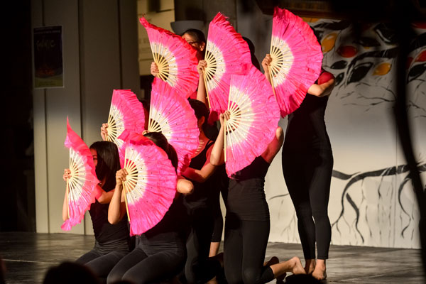 Chinese Fan Dance