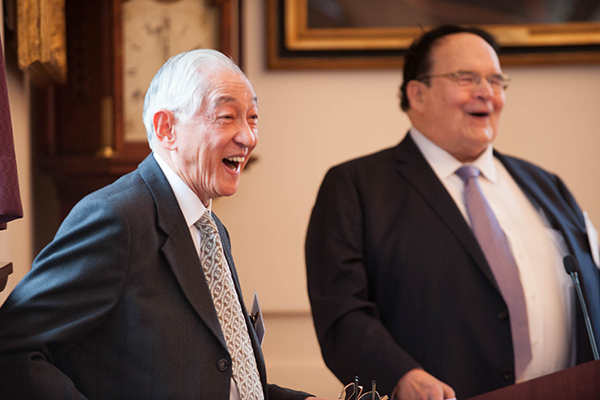 Professorship namesake Shing-Yiu Yip, left, and future namesake Martin Mihm, right. Image: Suzanne Camarata