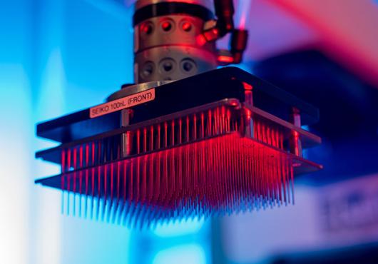 hi-throughput screening device