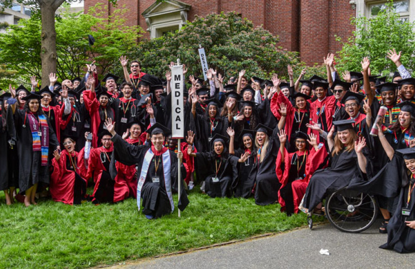 Class of 2022 graduates group shot