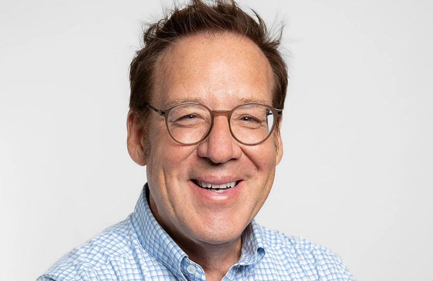 Portrait photo of Gregory Verdine