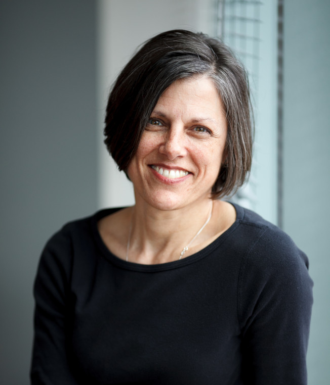 Portrait photo of Susan Dymecki