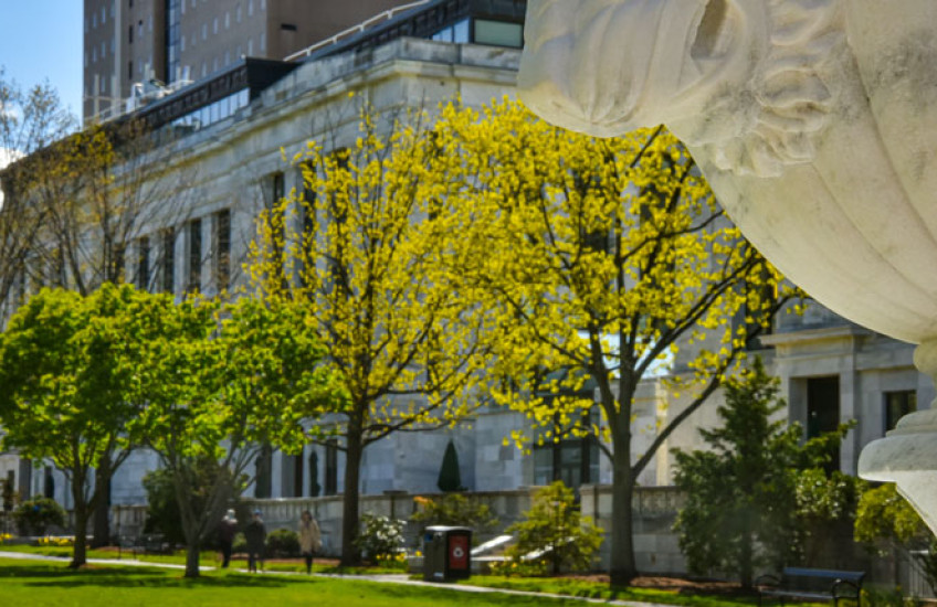 Photo of the HMS campus Quad 