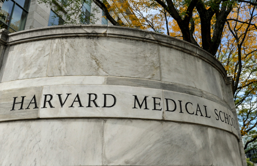 Photo of lettering at entrance to Quad that says Harvard Medical School