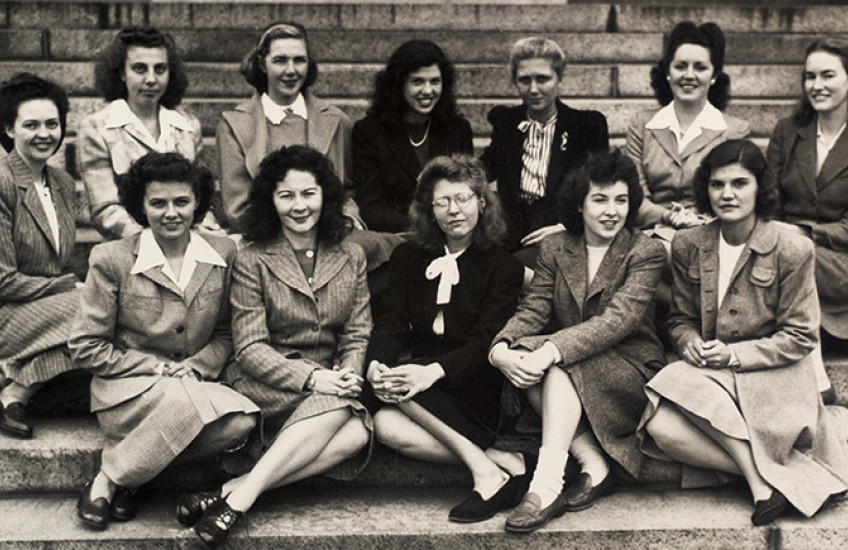 women from class 1949 on steps
