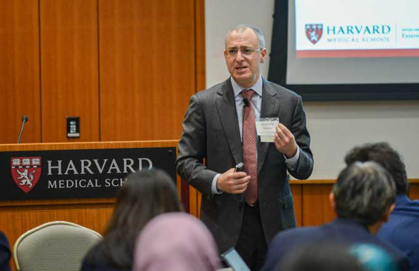 Photo of External Ed Dean Dave Roberts speaking 