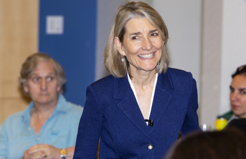 Amy Edmondson, the Novartis Professor of Leadership and Management at Harvard Business School leads a case-based workshop for the HMS community on leadership in the face of ambiguous risk.