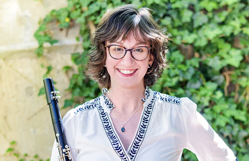 Allison Eck, pictured here with her clarinet, balances her love of words and science with a lifetime passion for music. Image: Taylor Rossi