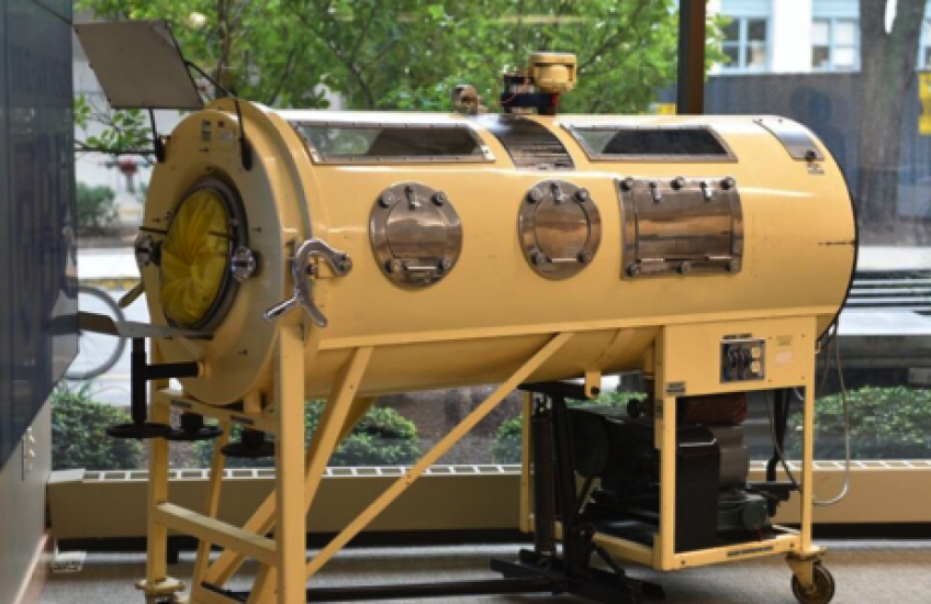 Image of the iron lung