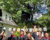Grads tossing mortarboards
