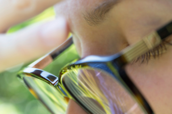 How to Get Scratches Out of Glasses Lenses